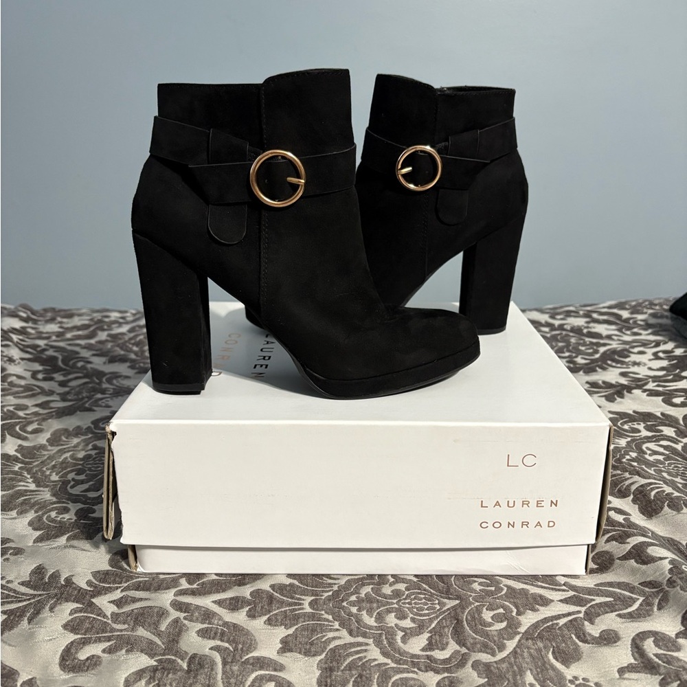 NWOT - LC Lauren Conrad Black Heeled Boots Elegant Design